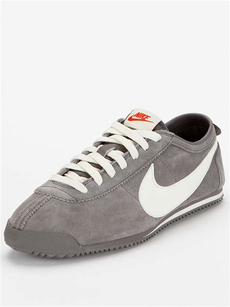 nike cortez trainers